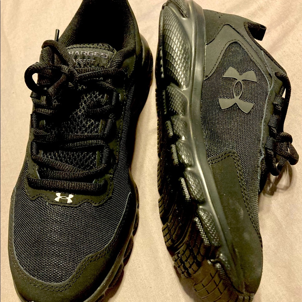 New women’s UA Charged Assert Running Shoes, Sz 9